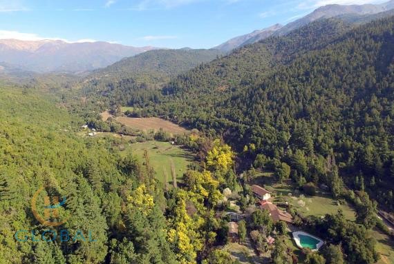Unique hotel property in Chile, Lodge with operating vineyards