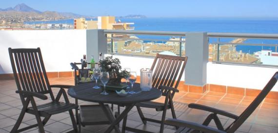 4-star hotel 1 minute from the beach and sea views (near to Alicante)