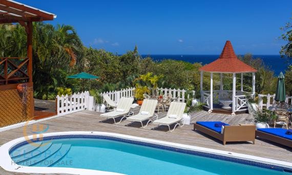 Fantastic Caribbean B&B with 10 bedrooms