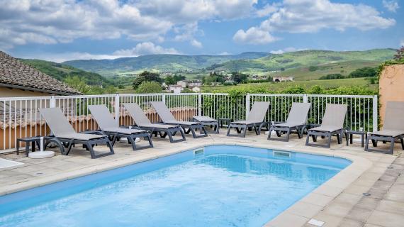 Immaculate 3* Boutique Hotel with Gourmet Restaurant in the heart of the Beaujolais