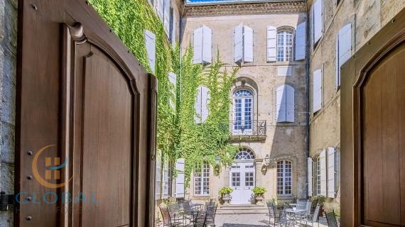 Exquisite Luxury Hotel Particulier in the Heart of Historic Cathares Village 