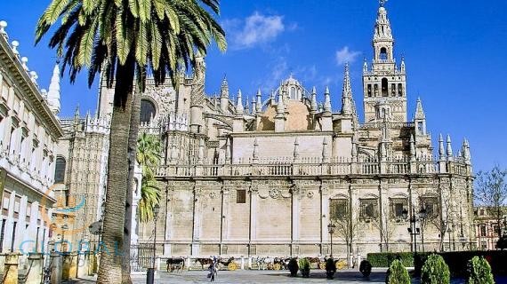 4* Unique luxury Spa hotel in the center of Sevilla