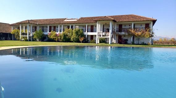 Lovely Hotel with restaurant located in the middle of a vineyard if the valley of Colchagua 